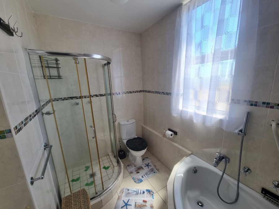 2 Bedroom Property for Sale in Milnerton Western Cape